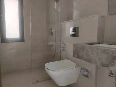 Bathroom Image of 2500 Sq.ft 4 BHK Apartment / Flat for rent in Piramal Mahalaxmi South Tower, Worli Mumbai for Rs. 400000
