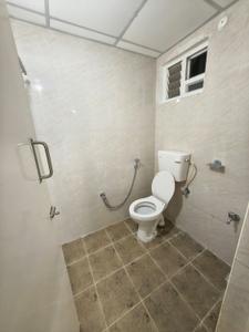 Bathroom Image of 1804 Sq.ft 4 BHK Apartment / Flat for rent in Avadi Chennai for Rs. 33000