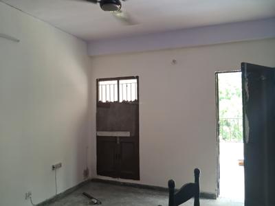 Bedroom Image of 1200 Sq.ft 2 BHK Apartment / Flat for sale in SFS Apartments, Paschim Vihar New Delhi for Rs. 15000000