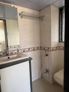 Bathroom Image of 1050 Sq.ft 2 BHK Apartment / Flat for sale in Colaba Mumbai for Rs. 55000000