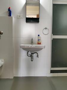 Common Bathroom Image of 950 Sq.ft 2 BHK Apartment / Flat for sale in Thane West Thane for Rs. 11000000