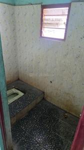 Bathroom Image of 850 Sq.ft 2 BHK Apartment / Flat for rent in Pammal Chennai for Rs. 15000