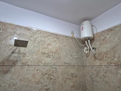 Bathroom Image of 450 Sq.ft 1 BHK Builder Floor for rent in Mahalakshmi Nagar Indore for Rs. 17000