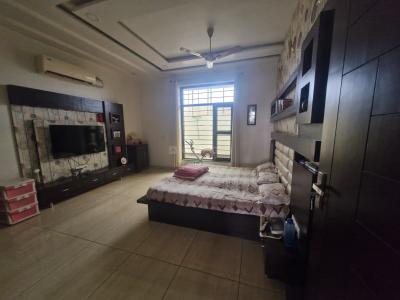 Bedroom Image of 4500 Sq.ft 4 BHK Independent House for sale in Heerawala Jaipur for Rs. 40000000