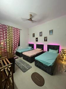 Bedroom Image of HERITAGE PREMIUM PG-EXPERIENCE LUXURY STAY!! in Sector 62, Noida