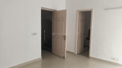 Bedroom Image of 2452 Sq.ft 4 BHK Villa for rent in Paramount Golfforeste Villas, Surajpur Greater Noida for Rs. 28000