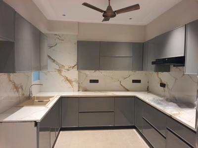 Kitchen Image of 2000 Sq.ft 4 BHK Builder Floor for sale in DLF Phase 1 Gurgaon for Rs. 42100000