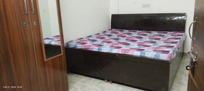 Bedroom Image of GIRLS PG WITH ATTACHED BATHROOM in Sector 18, Noida