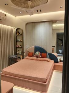 Bedroom Image of 3200 Sq.ft 3 BHK Apartment / Flat for rent in Vaishno Devi Circle Ahmedabad for Rs. 55000