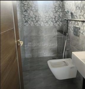 Bathroom Image of 1500 Sq.ft 3 BHK Apartment / Flat for rent in Anna Nagar Chennai for Rs. 50000