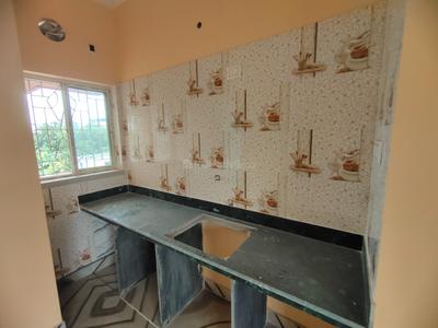 Kitchen Image of 800 Sq.ft 2 BHK Apartment / Flat for sale in Parnasree Pally Kolkata for Rs. 2800000
