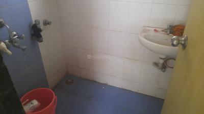 Bathroom Image of 300 Sq.ft 1 RK Apartment / Flat for rent in Haware Citi, Kasarvadavali Thane for Rs. 12000