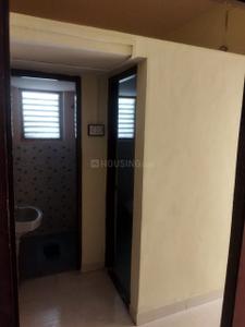Bathroom Image of 600 Sq.ft 1 BHK Builder Floor for rent in Nirmal Nagar Ahmednagar for Rs. 8000