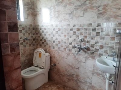 Bathroom Image of 1100 Sq.ft 2 BHK Apartment / Flat for rent in Dhanaut Patna for Rs. 10000