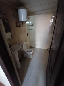 Bathroom Image of 1250 Sq.ft 3 BHK Apartment / Flat for sale in Amrapali Silicon City, Sector 76 Noida for Rs. 14500000