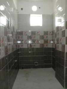 Common Bathroom Image of 803 Sq.ft 2 BHK Apartment / Flat for sale in Keshtopur Kolkata for Rs. 2950000