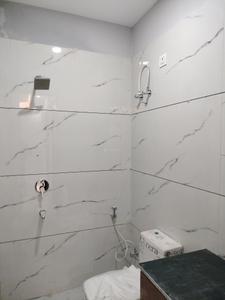 Common Bathroom Image of 1350 Sq.ft 3 BHK Builder Floor for sale in BPTP District 5, Sector 84 Faridabad for Rs. 15000000