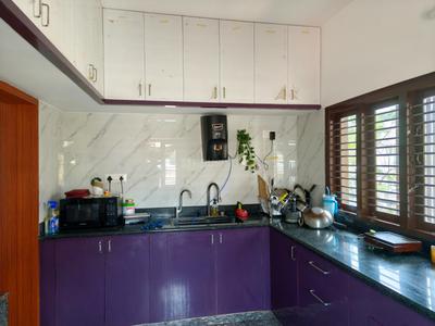 Kitchen Image of 1200 Sq.ft 2 BHK Builder Floor for rent in Mahadevapura Bengaluru for Rs. 45000