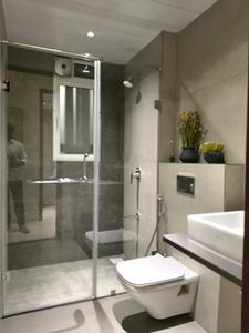 Common Bathroom Image of 2800 Sq.ft 4 BHK Apartment / Flat for sale in 5 Maidan, Baner Pune for Rs. 28000000