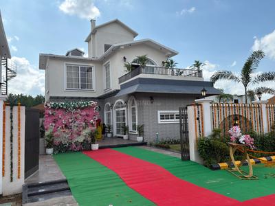 Image of 2100 Sq.ft 2.5 BHK Villa for sale in South Extension II, New Delhi for Rs. 16000000