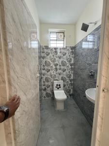 Bathroom Image of 640 Sq.ft 2 BHK Apartment / Flat for rent in Crest Pacino, Anakaputhur Chennai for Rs. 18000