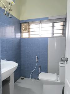 Common Bathroom Image of 2100 Sq.ft 3 BHK Apartment / Flat for rent in Vijayanagar Bengaluru for Rs. 70000