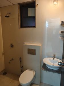 Bathroom Image of 685 Sq.ft 2 BHK Apartment / Flat for rent in Science City Ahmedabad for Rs. 38000
