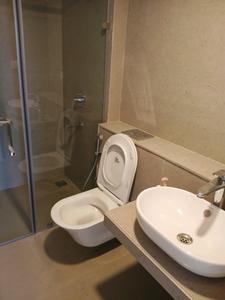 Common Bathroom Image of 950 Sq.ft 2 BHK Apartment / Flat for sale in Lodha New Cuffe Parade, Sion Mumbai for Rs. 29700000