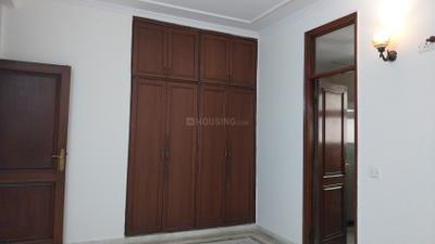 Bedroom Image of 1600 Sq.ft 3 BHK Builder Floor for rent in Safdarjung Enclave New Delhi for Rs. 85000