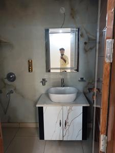 Bathroom Image of 1900 Sq.ft 3 BHK Builder Floor for rent in Swaraj Homes Saini Enclave RWA, Karkardooma New Delhi for Rs. 50000