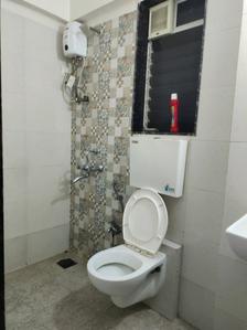 Common Bathroom Image of 470 Sq.ft 1 BHK Apartment / Flat for sale in Dharti Pressidio, Malad West Mumbai for Rs. 9300000