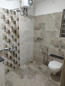 Bathroom Image of 1900 Sq.ft 3 BHK Apartment / Flat for rent in Benson Town Bengaluru for Rs. 80000