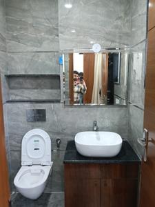 Bathroom Image of 1000 Sq.ft 2 BHK Builder Floor for rent in Sector 46 Gurgaon for Rs. 47000