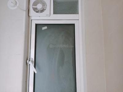 Bathroom Image of 914 Sq.ft 2.5 BHK Apartment / Flat for rent in Ashar Arize, Kalwa Thane for Rs. 42000