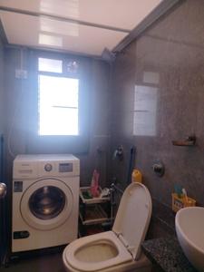 Common Bathroom Image of 2000 Sq.ft 4 BHK Apartment / Flat for sale in Parinee Aria, Juhu Mumbai for Rs. 112500000