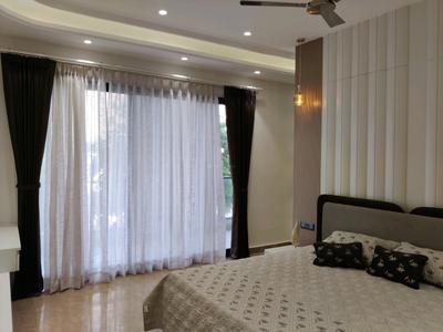 Bedroom Image of 4100 Sq.ft 5 BHK Builder Floor for sale in Indirapuram Ghaziabad for Rs. 51000000