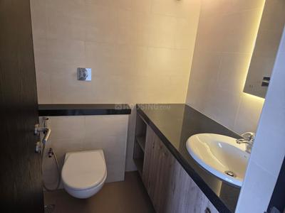 Bathroom Image of 2001 Sq.ft 3 BHK Apartment / Flat for rent in Sobha City, Sector 108 Gurgaon for Rs. 75000