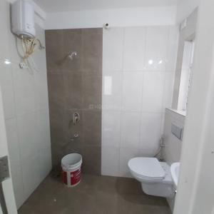 Bathroom Image of 850 Sq.ft 2 BHK Apartment / Flat for rent in Indis VB City, Bolarum Secunderabad for Rs. 24500