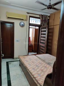 Bedroom Image of 1800 Sq.ft 3 BHK Builder Floor for rent in Naraina New Delhi for Rs. 50000
