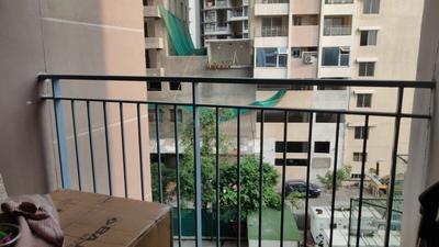 Image of 700 Sq.ft 1 BHK Apartment / Flat for sale in Amanora Neo Towers, Hadapsar, Pune for Rs. 8500000