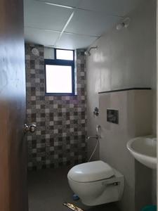 Common Bathroom Two Image of 2318 Sq.ft 4 BHK Apartment / Flat for sale in Shapoorji Pallonji Vanaha, Bavdhan Pune for Rs. 17000000