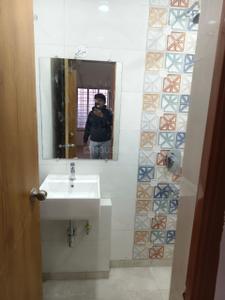 Bathroom Image of 1400 Sq.ft 3 BHK Apartment / Flat for rent in Leverage Greenwoods Harmony Wing A, Besa Nagpur for Rs. 25000