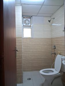 Common Bathroom Image of 890 Sq.ft 2 BHK Apartment / Flat for sale in Supertech Ecociti, Sector 137 Noida for Rs. 8800000