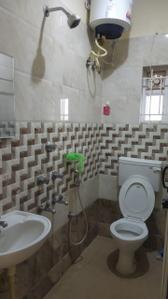 Bathroom Image of 450 Sq.ft 1 BHK Builder Floor for rent in Parappana Agrahara Bengaluru for Rs. 10000