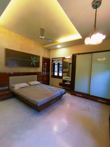 Bedroom Image of 6500 Sq.ft 7 BHK Villa for sale in Prahlad Nagar Ahmedabad for Rs. 120000000