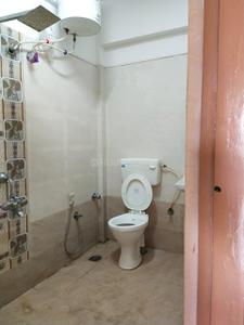 Bathroom Image of 1000 Sq.ft 2 BHK Apartment / Flat for rent in Apartment, Halasuru Bengaluru for Rs. 32000