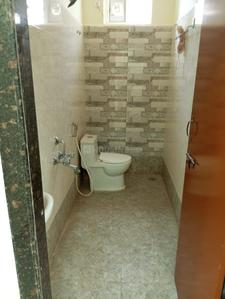 Bathroom Image of 1000 Sq.ft 2 BHK Builder Floor for rent in Financial District Hyderabad for Rs. 28000