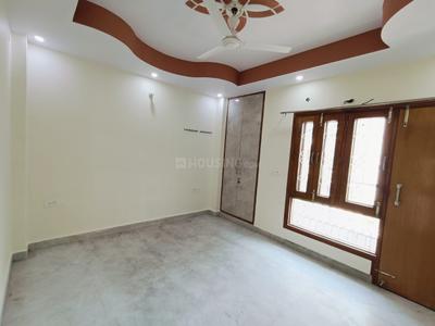 Bedroom Image of 1005 Sq.ft 2 BHK Builder Floor for rent in Anand Vihar New Delhi for Rs. 29400