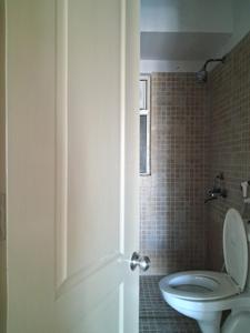 Common Bathroom Image of 1410 Sq.ft 3 BHK Apartment / Flat for sale in Paras Tierea, Sector 137 Noida for Rs. 12500000