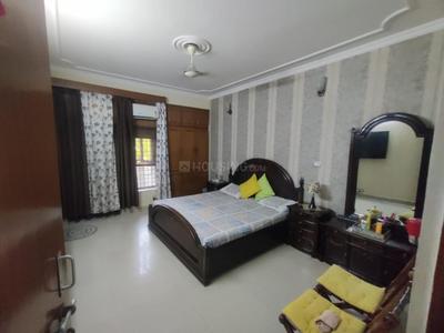 Bedroom Image of 1875 Sq.ft 3 BHK Apartment / Flat for sale in Sneh Kunj Apartments, Sector 62 Noida for Rs. 20000000